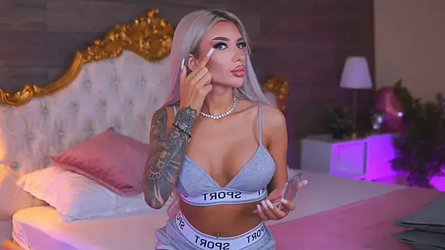 Juicy Jessye online show from 04.18.26