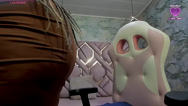 nefertiti ebony online show from 11.25.25