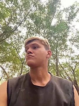 izan 20 online show from 03.13.26