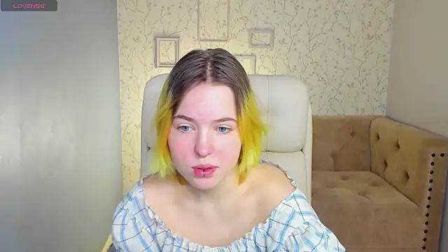 Manic pixie  online show from 02.02.25