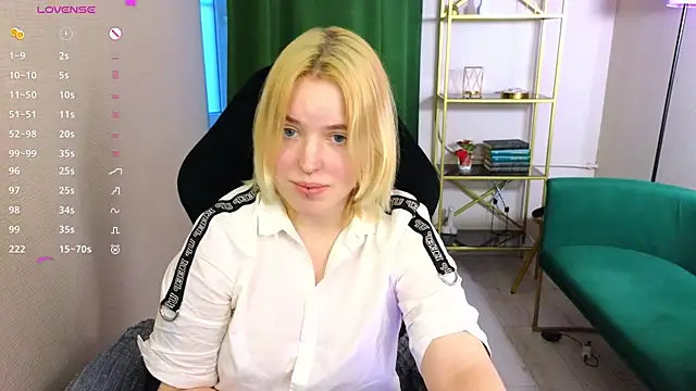 Manic pixie  online show from 03.19.25