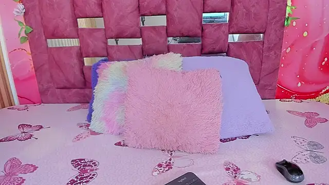 scarlett  evans  online show from 04.28.26