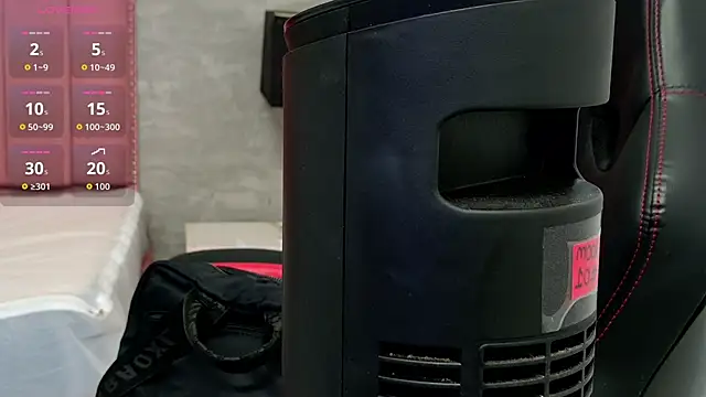 Alaia Colins online show from 02.15.26