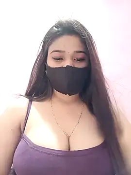 Snapshot of Simran-001 chatting on 04.30.26 Simran-001 online show from 04.30.26