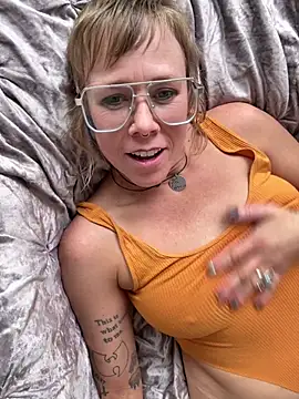 Snapshot of I_am_babydoll chatting on 01.10.26 I am babydoll online show from 01.10.26