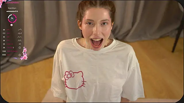 Snapshot of HappyVivy chatting on 02.10.25 HappyVivy online show from 02.10.25