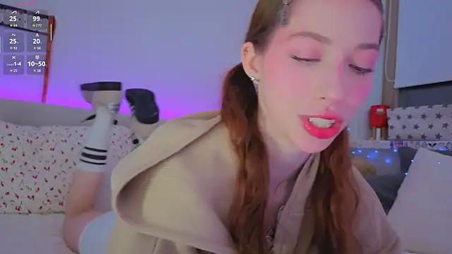 Snapshot of HappyVivy chatting on 09.14.25 HappyVivy online show from 09.14.25