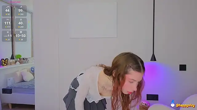 Snapshot of HappyVivy chatting on 10.03.25 HappyVivy online show from 10.03.25