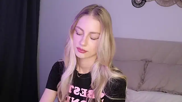 Snapshot of GabriellaOlsen chatting on 06.18.26 GabriellaOlsen online show from 06.18.26