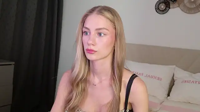 Snapshot of GabriellaOlsen chatting on 07.30.26 GabriellaOlsen online show from 07.30.26