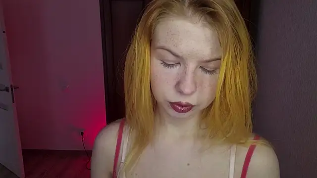 LynetHakes online show from 07.21.26
