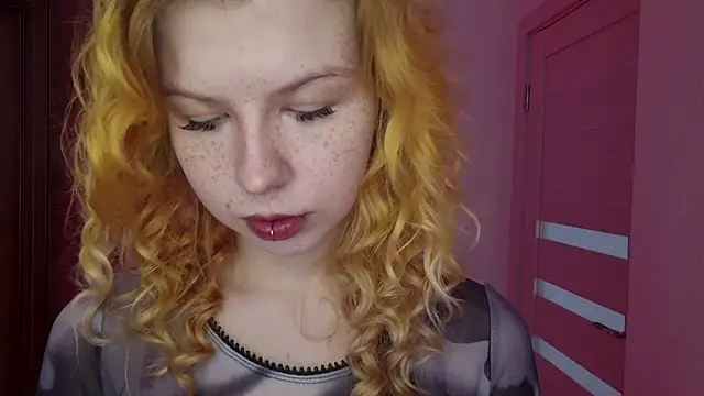 LynetHakes online show from 07.29.26