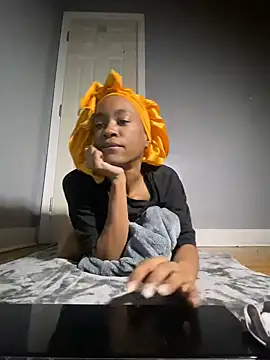 Meerawantsyou online show from 02.05.25