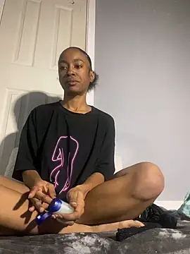 Meerawantsyou online show from 02.20.25