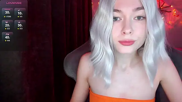 Ohmy Nora  online show from 11.09.25