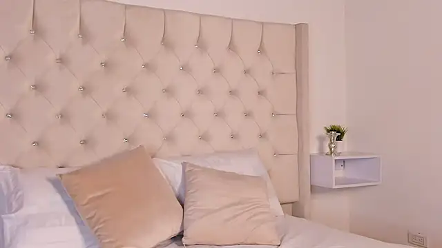 Snapshot of bella_bloomg chatting on 01.27.25 bella bloomg online show from 01.27.25