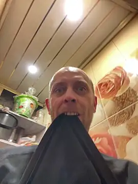 Snapshot of MaxDevilWhite chatting on 02.17.26 MaxDevilWhite online show from 02.17.26