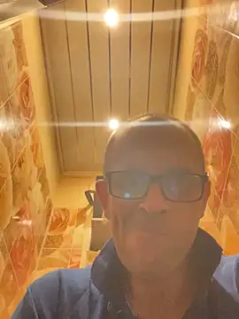 Snapshot of MaxDevilWhite chatting on 02.28.26 MaxDevilWhite online show from 02.28.26