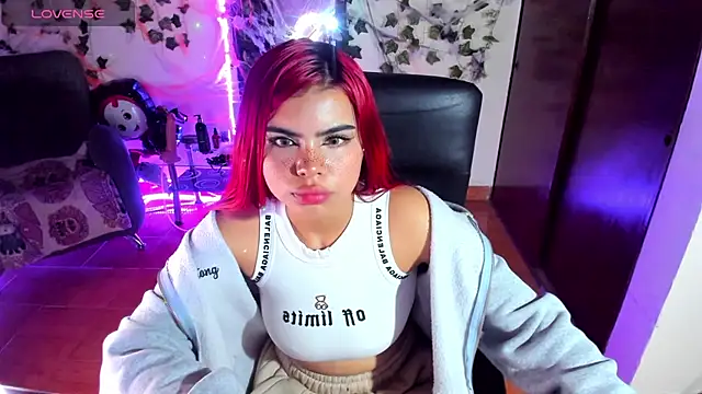 saray  jones online show from 10.08.25