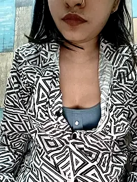 Snapshot of cute_IndianBabe chatting on 11.27.25 cute IndianBabe online show from 11.27.25