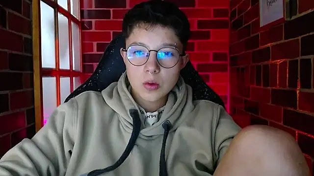 Snapshot of Rio_twrr chatting on 02.09.25 Rio twrr online show from 02.09.25