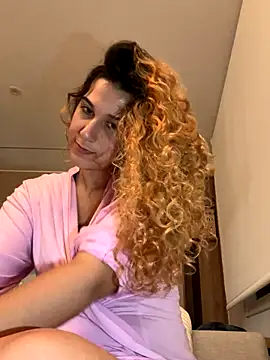 Snapshot of Riverdonttgo chatting on 10.20.25 Riverdonttgo online show from 10.20.25