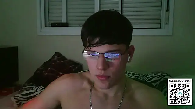 Snapshot of vitorsafado19 chatting on 09.15.25 vitorsafado19 online show from 09.15.25