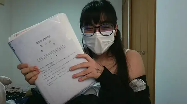 Snapshot of Sisi_cute chatting on 02.04.25 Sisi cute online show from 02.04.25