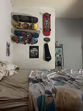 paullliliu online show from 02.15.26