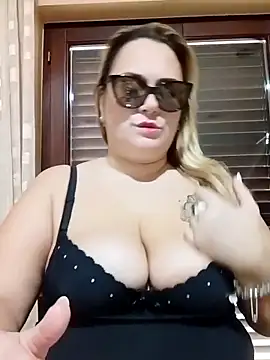 topina8 online show from 11.15.25