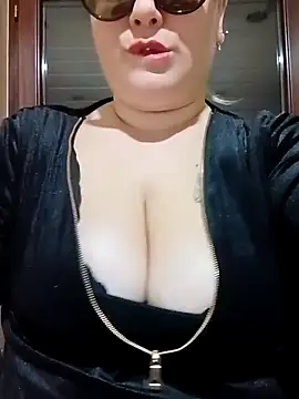 topina8 online show from 11.24.25