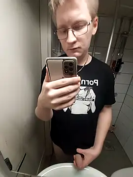 Snapshot of Arttuforyounakedboy chatting on 02.05.26 Arttuforyounakedboy online show from 02.05.26