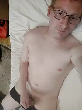 Snapshot of Arttuforyounakedboy chatting on 03.17.26 Arttuforyounakedboy online show from 03.17.26