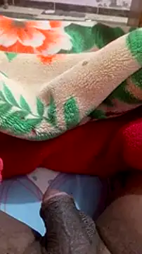 Snapshot of mhmia chatting on 02.05.25 mhmia online show from 02.05.25