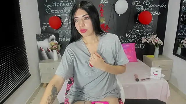 MelodyHott2 online show from 03.15.25