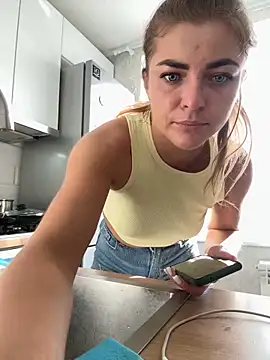 Donna Sun online show from 03.14.25