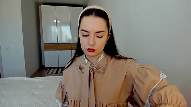 Snapshot of EllieGirlKiss chatting on 03.08.25 EllieGirlKiss online show from 03.08.25