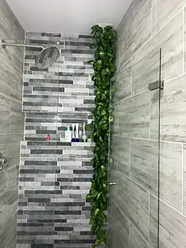 Snapshot of ttylloserxxx chatting on 01.24.25 ttylloserxxx online show from 01.24.25