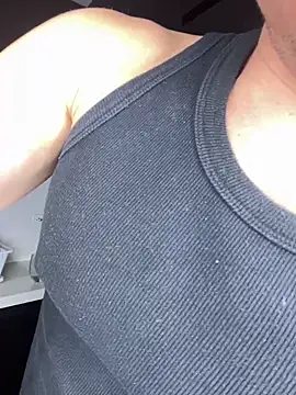 Snapshot of ttylloserxxx chatting on 01.29.25 ttylloserxxx online show from 01.29.25