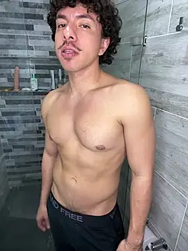 Snapshot of ttylloserxxx chatting on 03.10.25 ttylloserxxx online show from 03.10.25