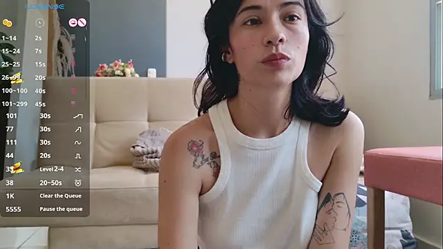 Snapshot of GerberaBlooms77 chatting on 02.20.25 GerberaBlooms77 online show from 02.20.25