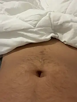 Snapshot of damien020 chatting on 02.11.25 damien020 online show from 02.11.25