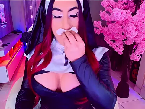 latexgoddes online show from 10.31.25