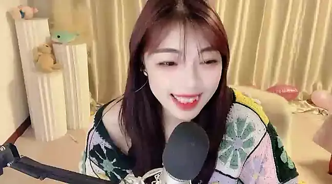 Snapshot of Song_99 chatting on 02.06.25 Song 99 online show from 02.06.25