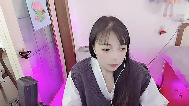 Snapshot of Song_99 chatting on 03.31.26 Song 99 online show from 03.31.26