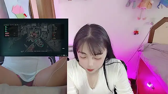 Snapshot of Song_99 chatting on 04.12.26 Song 99 online show from 04.12.26