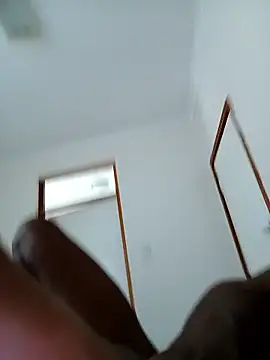 Snapshot of babyboy_tee chatting on 09.22.25 babyboy tee online show from 09.22.25