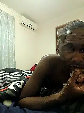 Snapshot of babyboy_tee chatting on 10.02.25 babyboy tee online show from 10.02.25