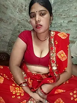 Snapshot of Simrandeshipp chatting on 02.25.26 Simrandeshipp online show from 02.25.26