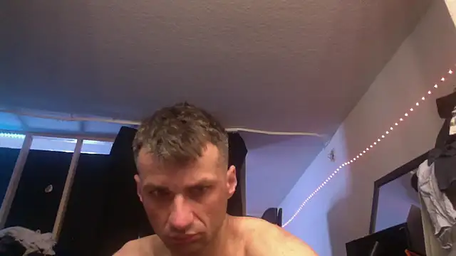 Snapshot of sexyhotstud12 chatting on 02.19.25 sexyhotstud12 online show from 02.19.25